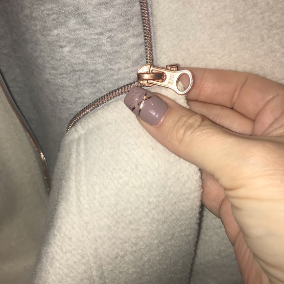 Grey and Cream Jacket with Rose Gold Zipper Sz.S😍 - Picture 2 of 4